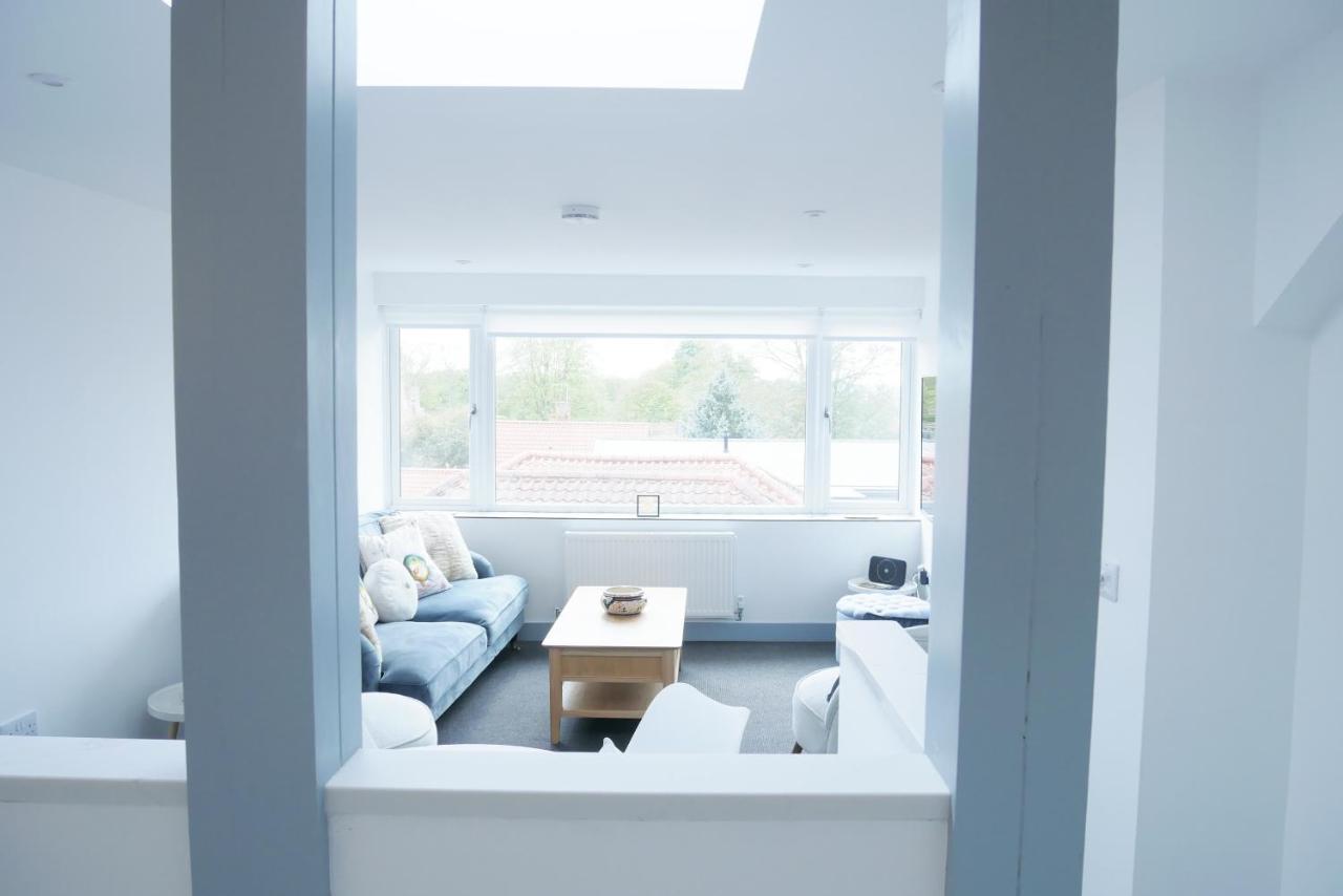 Sunset View, 2 Bedrooms In The Heart Of Holt With Parking المظهر الخارجي الصورة