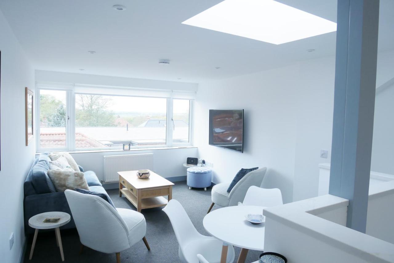 Sunset View, 2 Bedrooms In The Heart Of Holt With Parking المظهر الخارجي الصورة